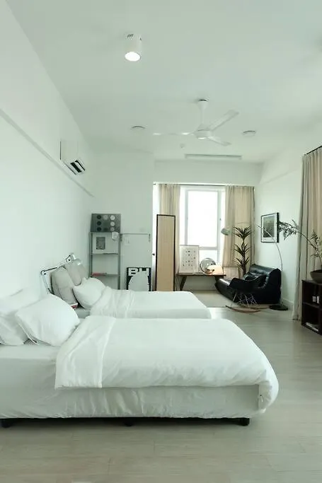 Cny Hbv Bauhaus Studio In Mount Austin Apartamento Johor Bahru Malásia
